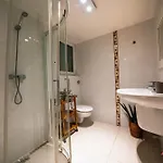 3br With Stunning Views In *