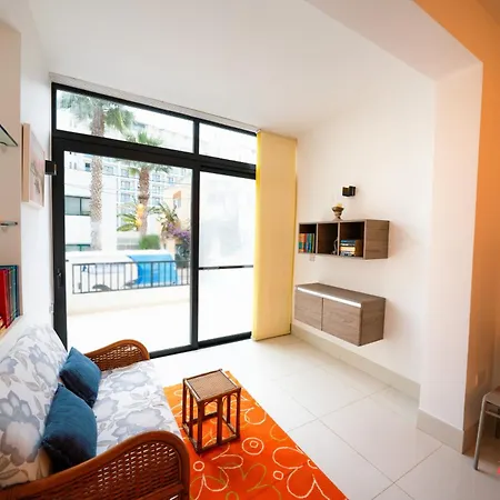 3br With Stunning Views In Lägenhet St. Paul's Bay